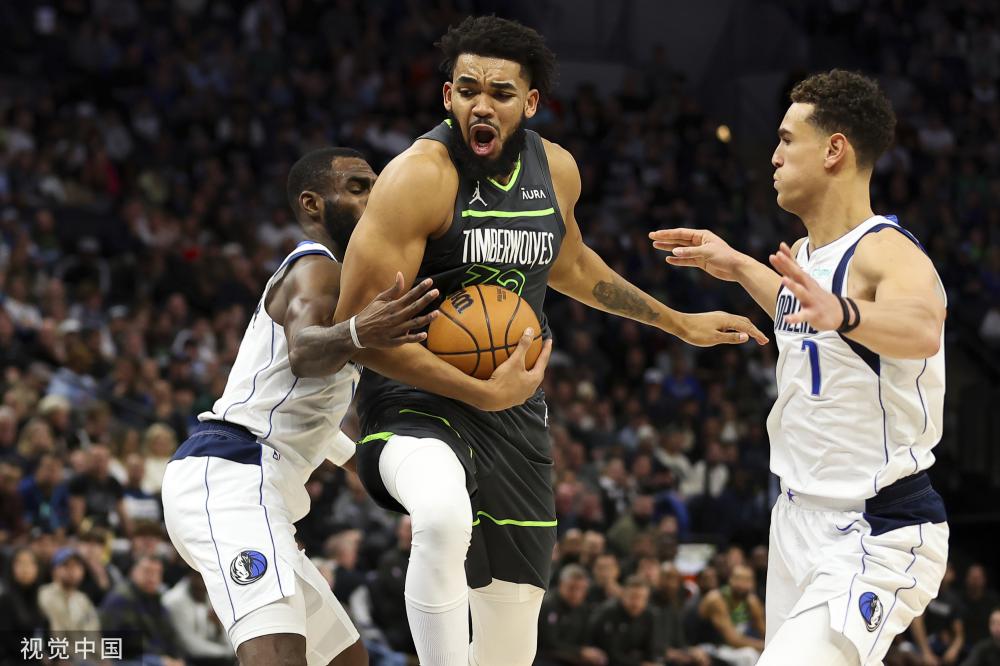 掘金本赛季进行的28场比赛，有24场比赛曾领先对手12分（掘金本季28场比赛中，有24场一度领先至少12分）